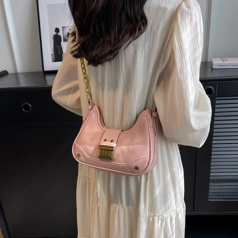 Saddle Small Crossbody Bags for Women 2023 Trend Designer PU Leather Shoulder Bag Ladies Chain Handbags and Purses