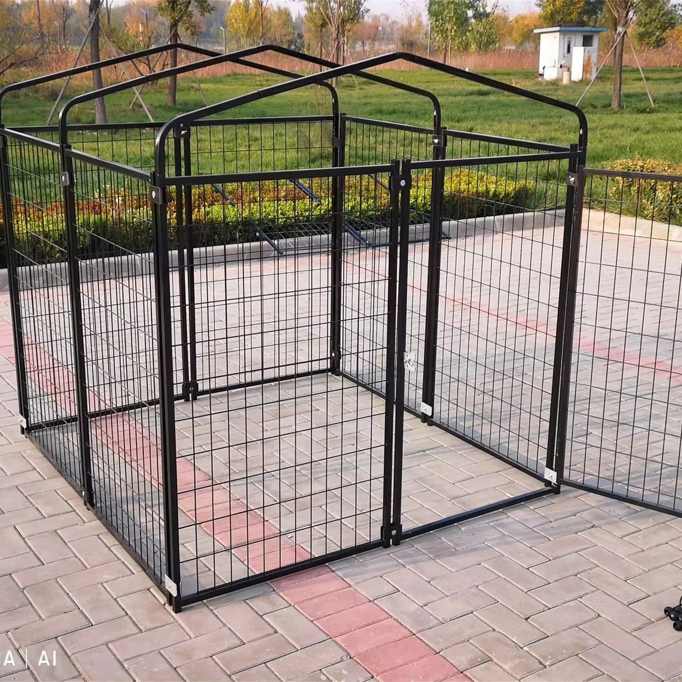 Black Fine-Processed Outdoor Dog Cage Welded Design for Easy Use Friendly for Dog Running